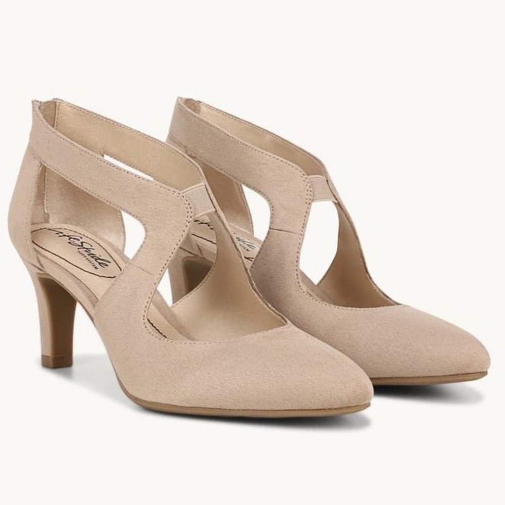 LifeStride Giovanna 2 Pump Dover Beige Faux Suede Almond Toe Back Zip Heel 8.5W